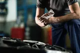 15 Tips Menghilangkan Bekas Oli di Tangan dan Cara Aman Menghindari Iritasi Kulit