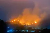 Kebakaran Lahan di Pabuaran Sukabumi Sempat Ancam Permukiman Warga