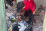 Penghuni Indekos di Condongcatur Sleman Timbun Sampah dan Botol Berisi Air Kencing