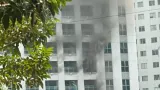 115 Personel Damkar Dikerahkan Tangani Kebakaran Apartemen di Tanah Abang