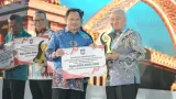 Kemendagri Beri Penghargaan Pemda Berprestasi di Kalimantan