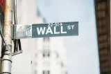 Wall Street Rebound, tetapi Saham AS Tetap Melemah Sepekan