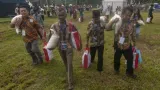 Kena Pungli Saat Terima Bansos Beras? Warga Diminta Lapor ke Sini