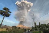 Enam Gunung Api di Indonesia Erupsi, Tidak Terkait dengan Gempa