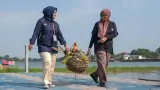 Kisah Leni Ubah Kondisi Danau Sipin Bersama Holding Ultra Mikro