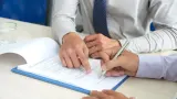OJK Awasi Ketat 8 Asuransi & 8 Dana Pensiun, Ini Alasannya