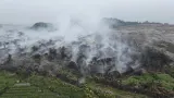 Padamkan Kebakaran TPA Galuga Bogor, Helikopter TNI AU Guyur 15 Ton Air