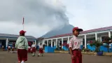 Aktivitas Gunung Sinabung Meningkat, Satpol PP Antar Jemput Siswa